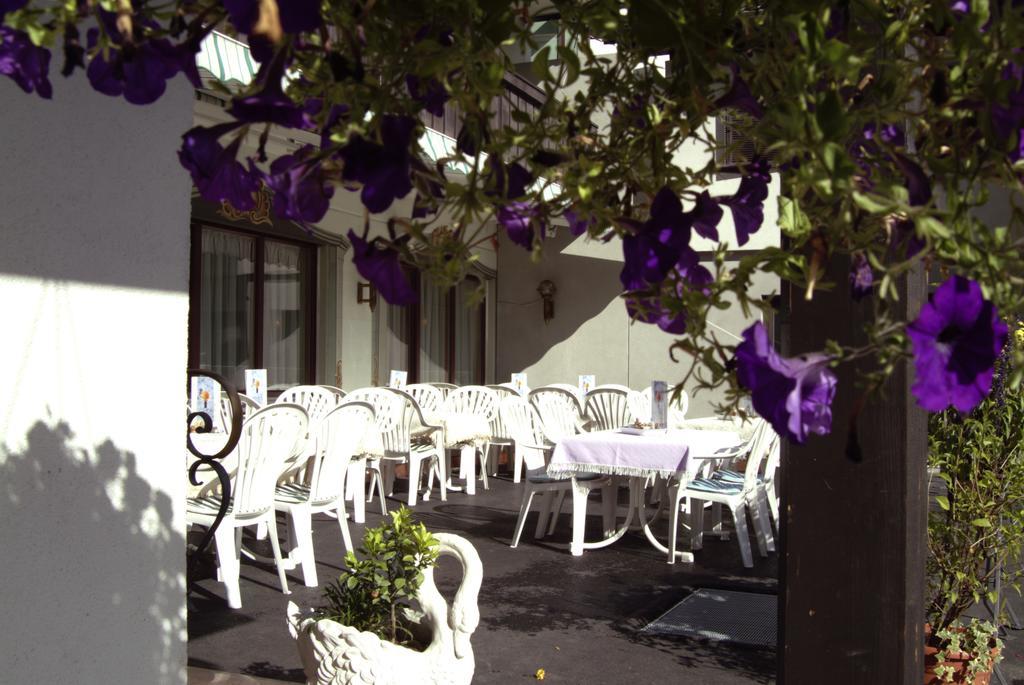 Hotel Traube Sankt Gallenkirch Exterior foto